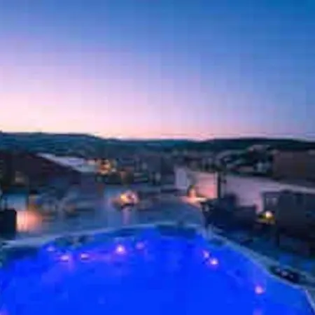 Apartment With Pool And Jacuzzi Trogir